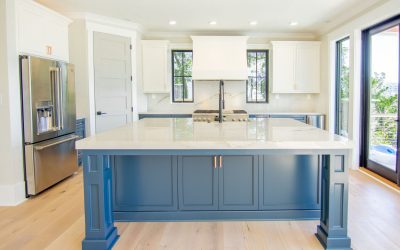 The Ultimate Charleston Kitchen Cabinet Color Guide — Coastal Trends, Two‑Tone Ideas & Durability Tips