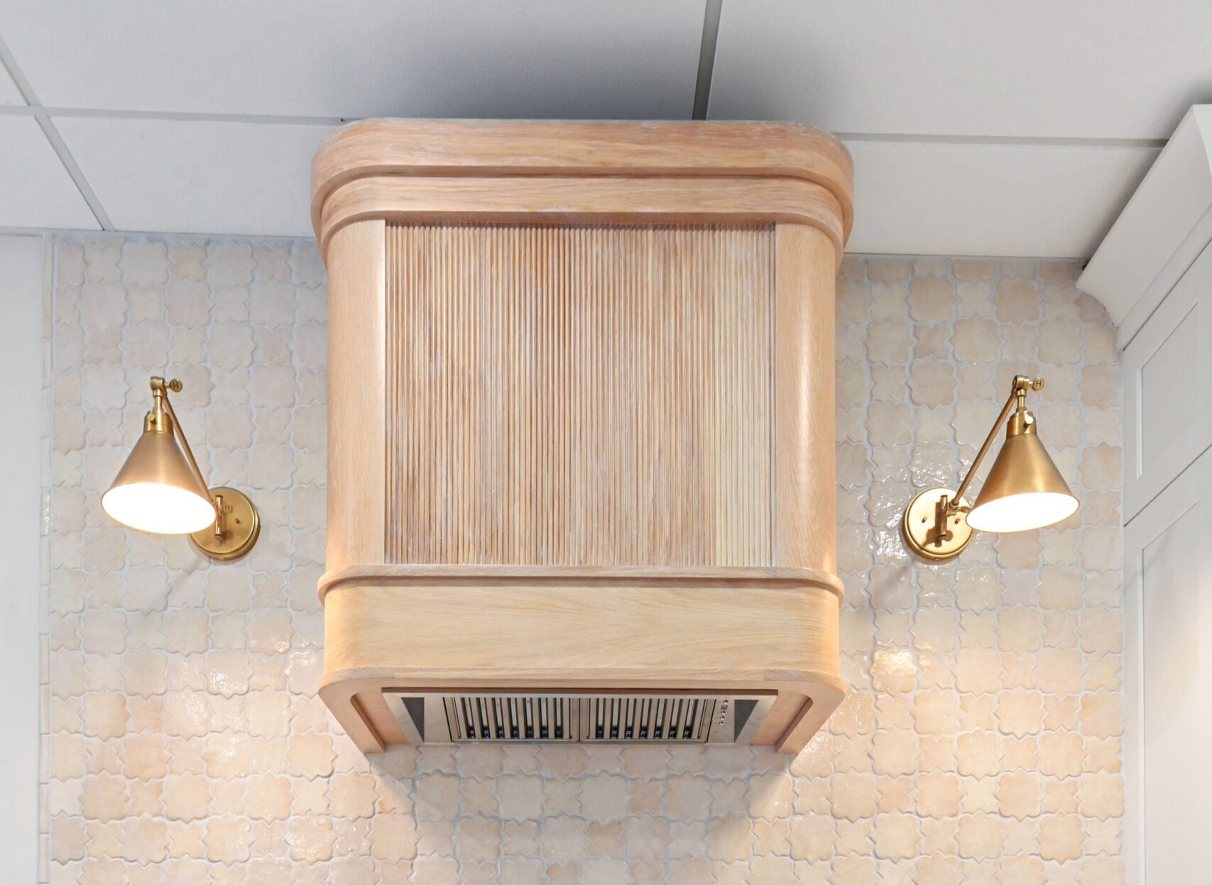 CharlestonCustomCabinetry-CasaVerdemediaLLC14 Charleston Custom Cabinets